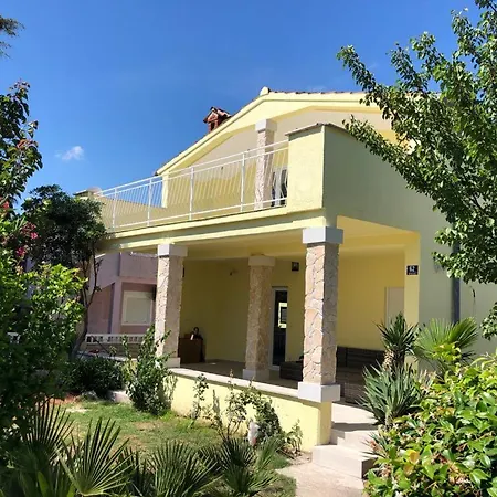 Casa vacanze Five Bedroom House Near Sandy Major *