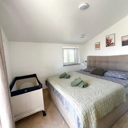 Five Bedroom House Near Sandy Major Feriehus Medulin