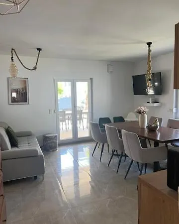 Five Bedroom House Near Sandy Major Feriehus Medulin